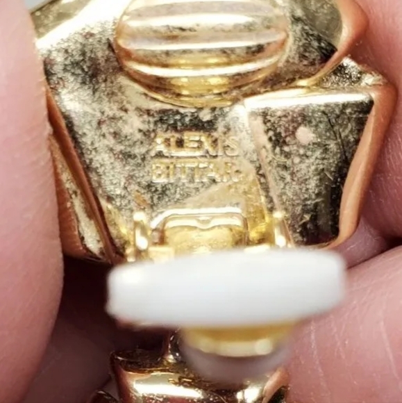 Vintage SIGNED Alexis Bittar Earrings 1990s Seafoam Green Lucite /Resin Matte Go - Picture 8 of 9